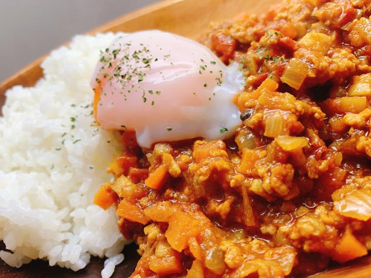 先日に行った滋賀県草津市のカフェで食べた美味しいキーマカレーが忘れられず、カフェ風ごはんをチャレンジ♡